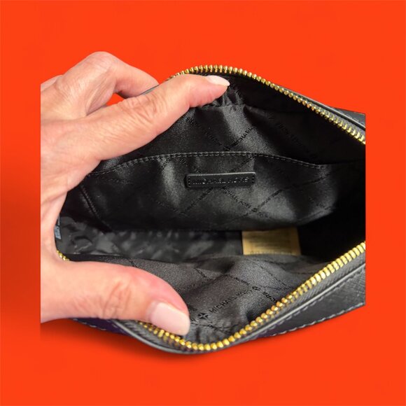 MICHAEL KORS NWT JET SET CAMERA CROSSBODY - Picture 4 of 6